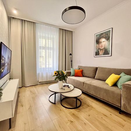 Luna Apartments เยเลเนียกูรา ภายนอก รูปภาพ