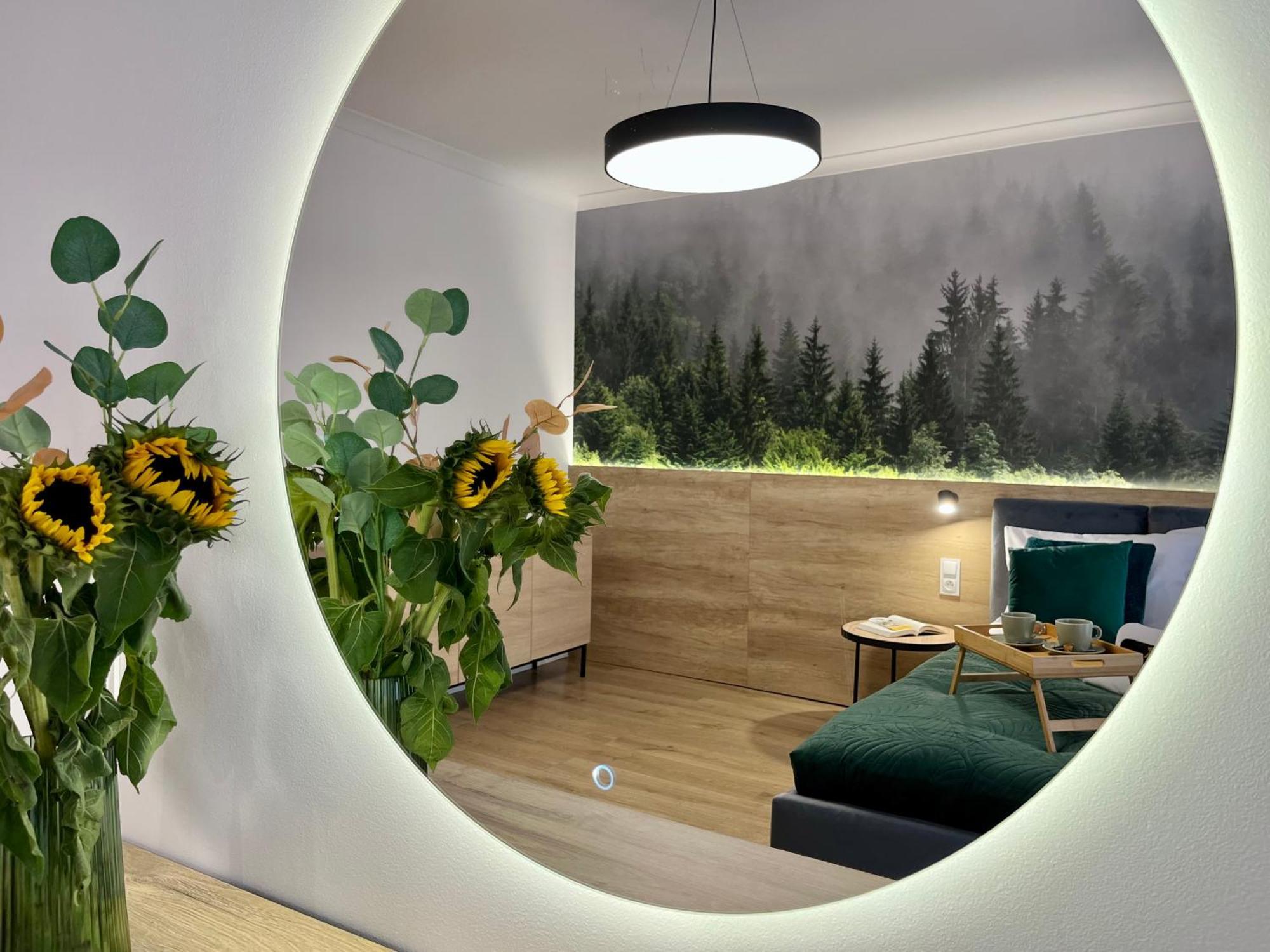 Luna Apartments เยเลเนียกูรา ภายนอก รูปภาพ