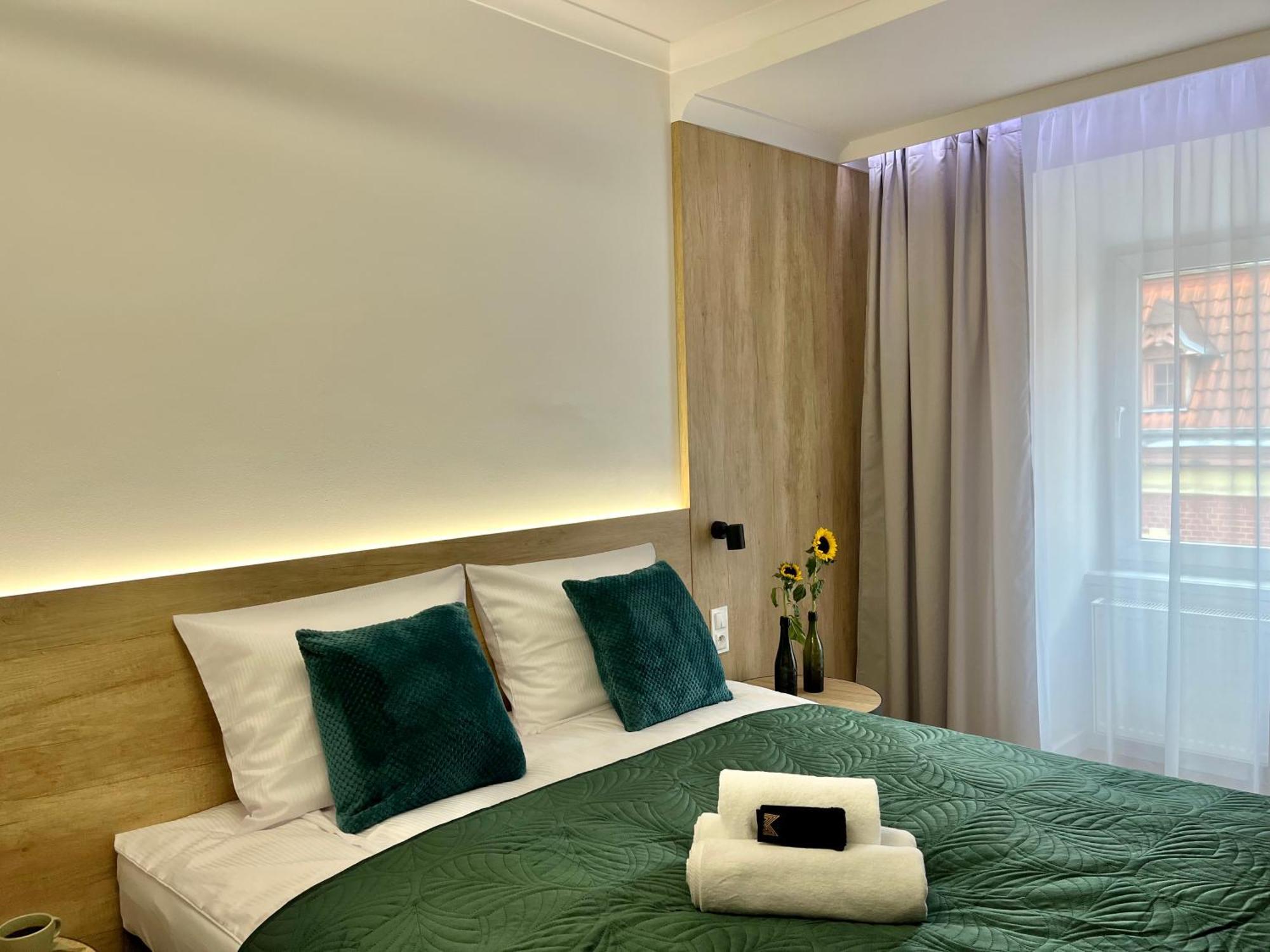 Luna Apartments เยเลเนียกูรา ภายนอก รูปภาพ